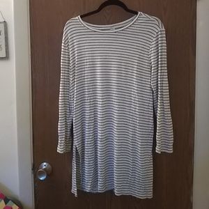 Old Navy long sleeved shirt